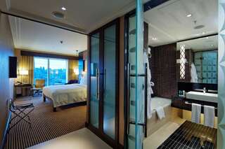 Отель Hilton Baku Баку Номер с кроватью размера «king-size»-7
